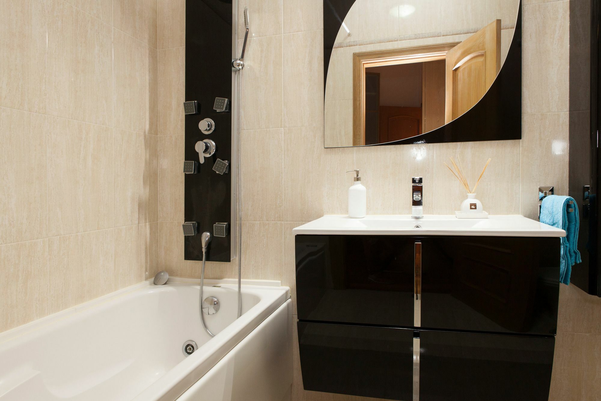 Expo Deluxe By Homing Apartment Lisbon Bagian luar foto